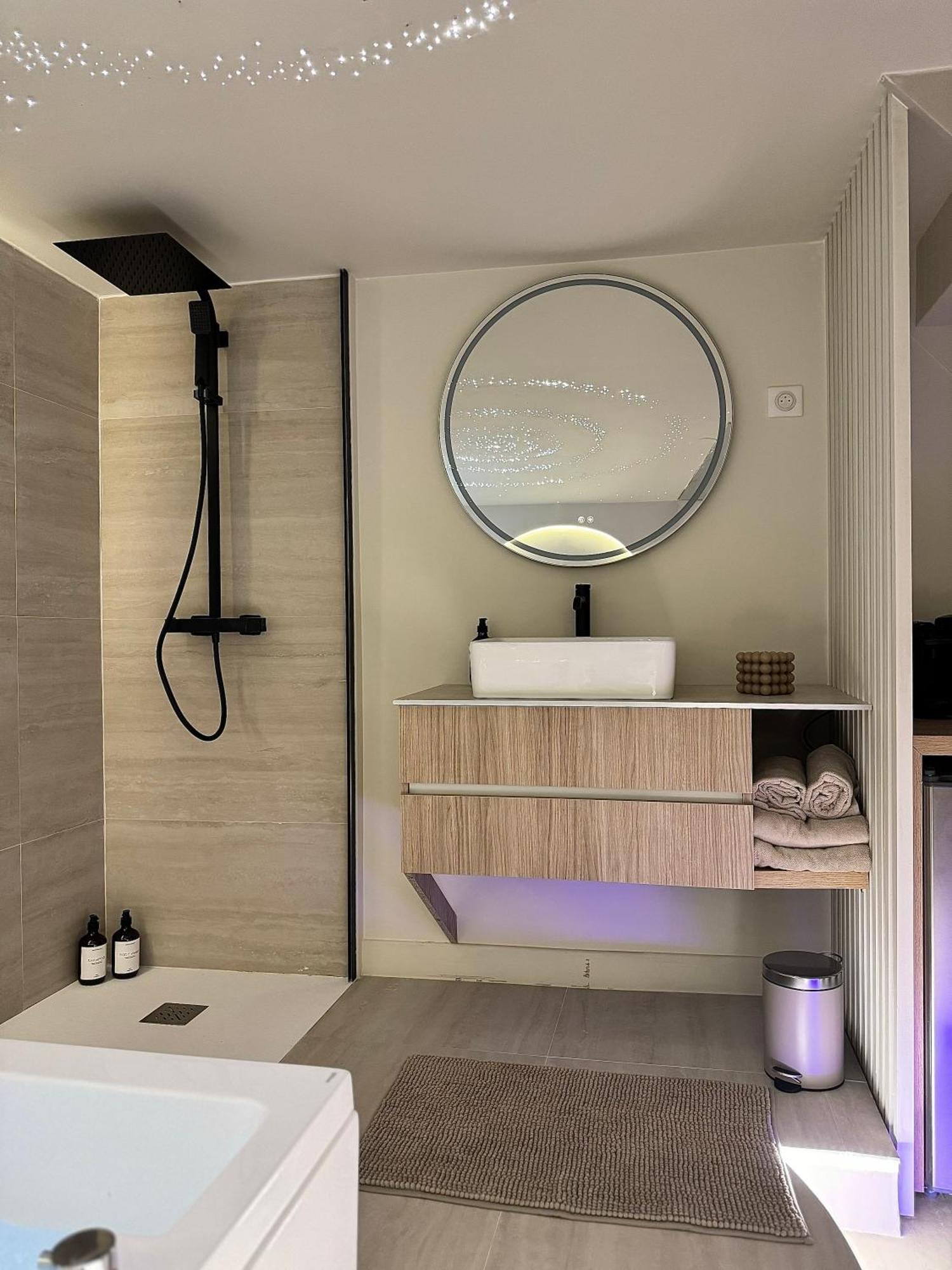 Spa Privatif - Love Room Luxe - Proche Disney Marles-en-Brie Екстериор снимка